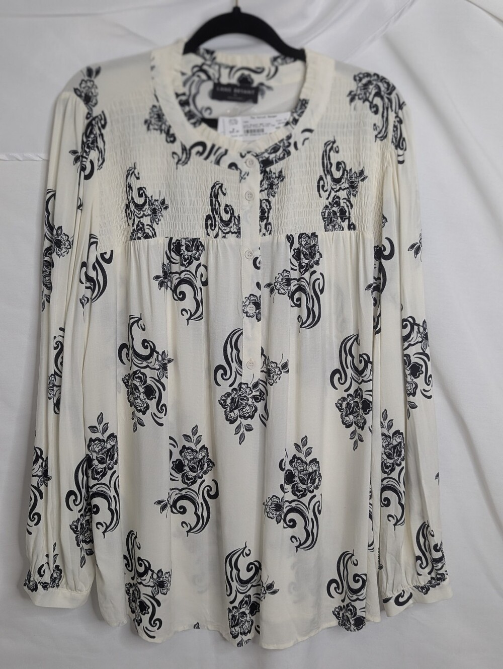 Lane Bryant Size 20 Ivory Black Floral Smocked Rayon Peasant Blouse NWT - Picture 2 of 6
